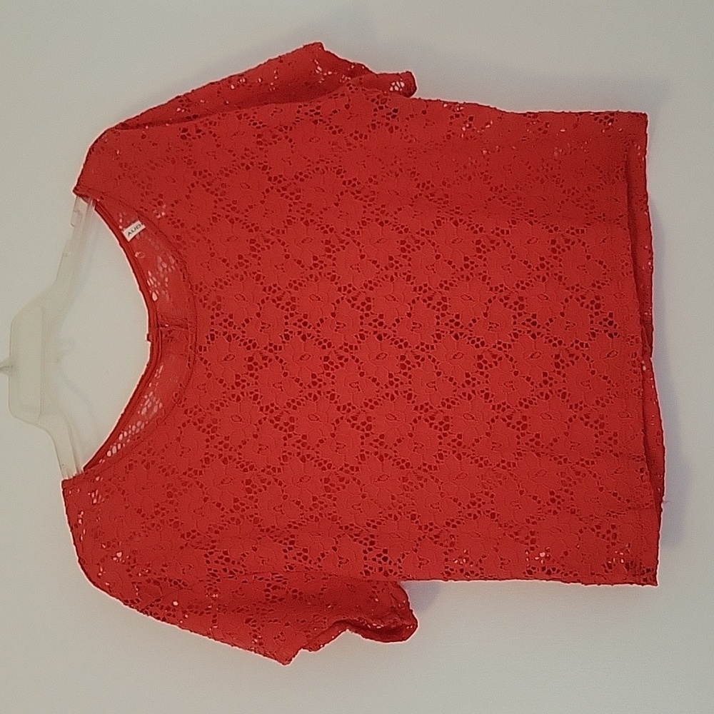 AUDREY Med Red Top